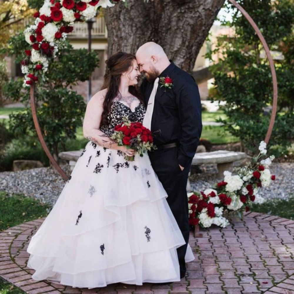 NOT Your Average Plus Size Wedding Dress - Picture 1 of 6